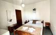 Dvokrevetna soba u Vila More, privatni smeštaj u mestu Budva, Crna Gora